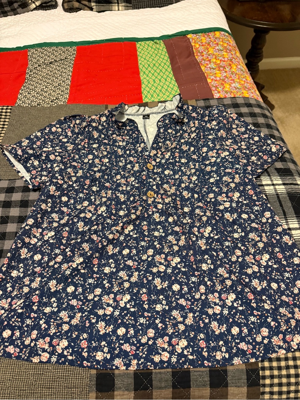 SHEIN Navy Floral Short-Sleeve Button Blouse